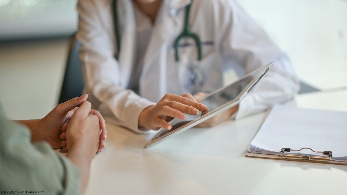 Shot of a doctor showing a patient some information on a digital tablet | Image Credit: © bongkarn - stock.adobe.com